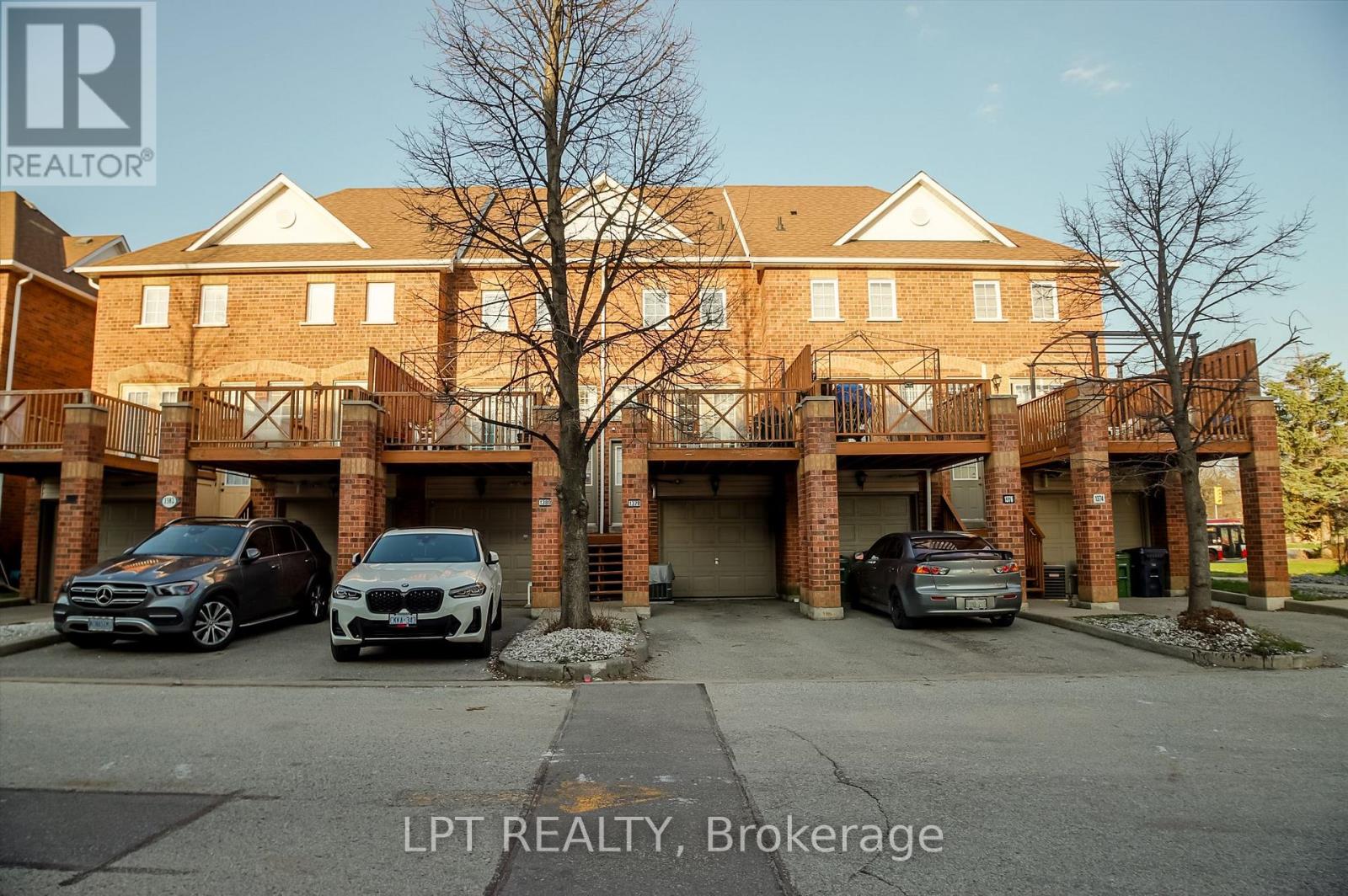 #36 1378 MEADOWVALE ROAD - 37