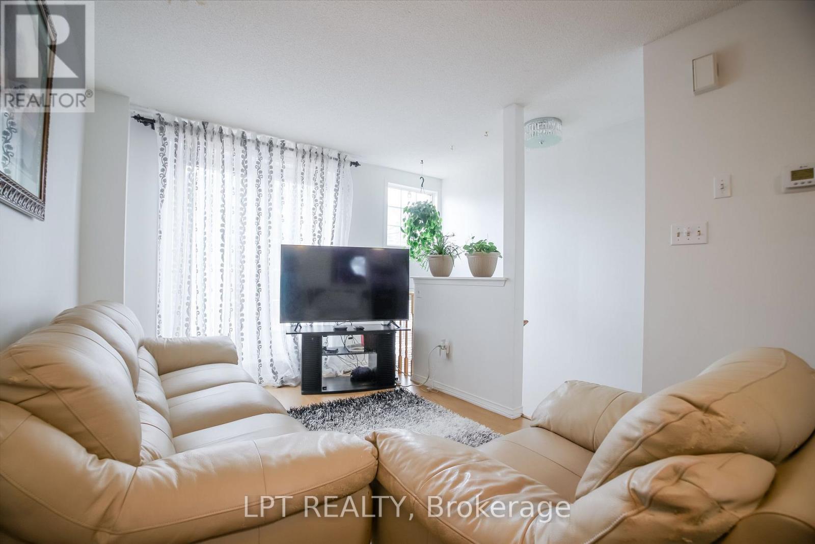 #36 1378 MEADOWVALE ROAD - 5