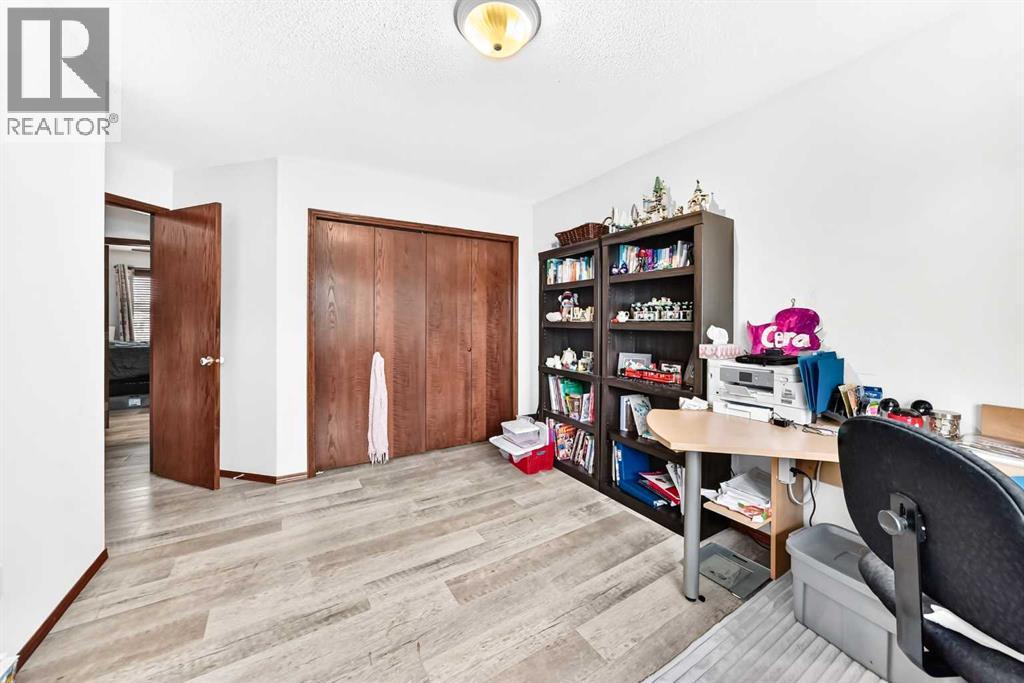 Listing photo – 13 Westglen Boulevard, Blackfalds