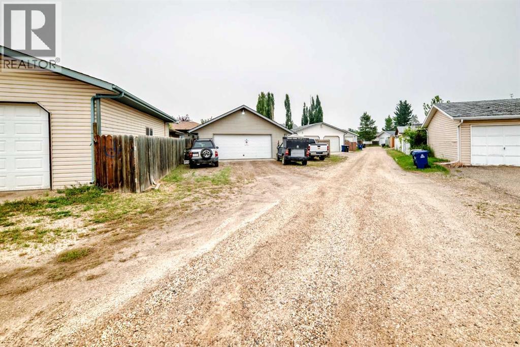 Listing photo – 13 Westglen Boulevard, Blackfalds