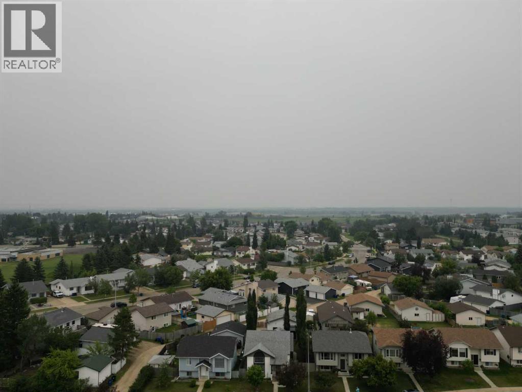 Listing photo – 13 Westglen Boulevard, Blackfalds
