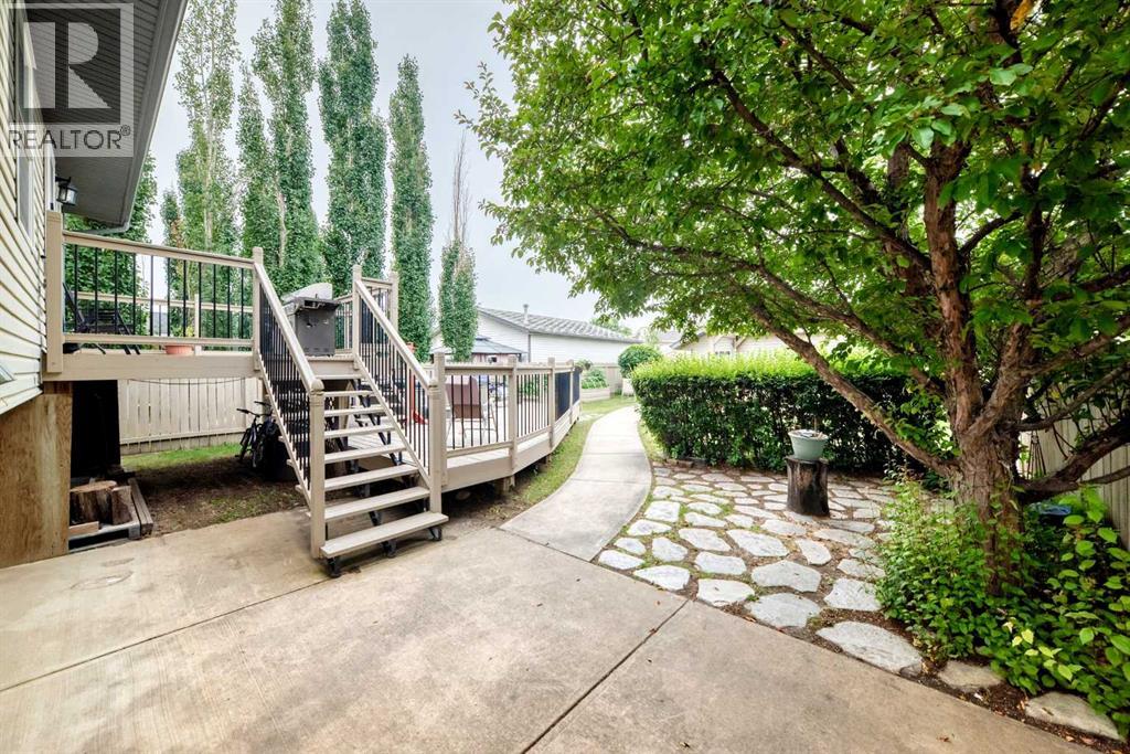 Listing photo – 13 Westglen Boulevard, Blackfalds