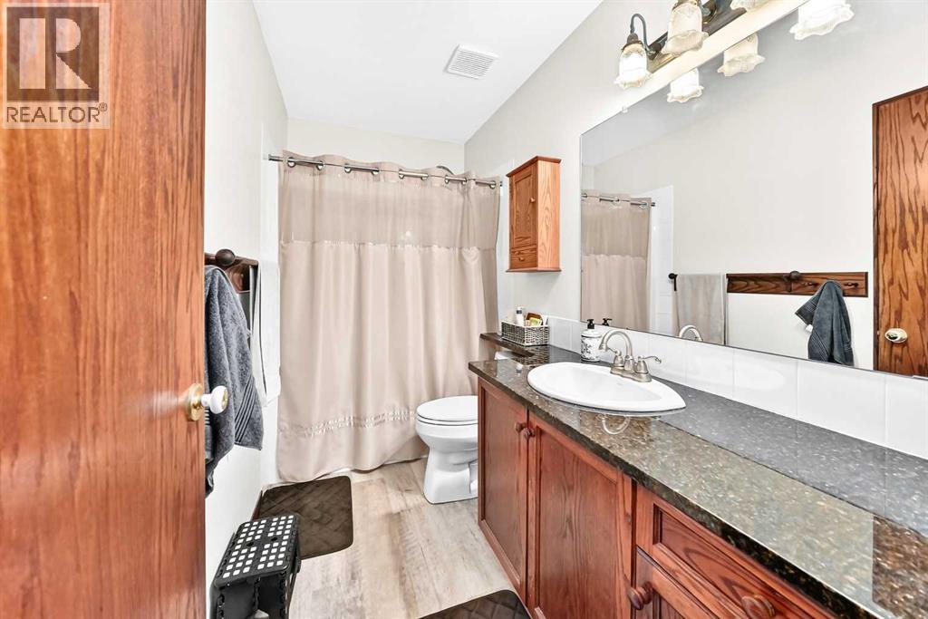 Listing photo – 13 Westglen Boulevard, Blackfalds