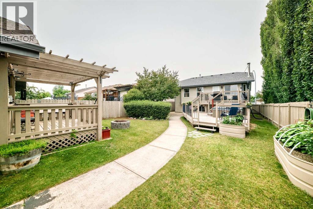 Listing photo – 13 Westglen Boulevard, Blackfalds