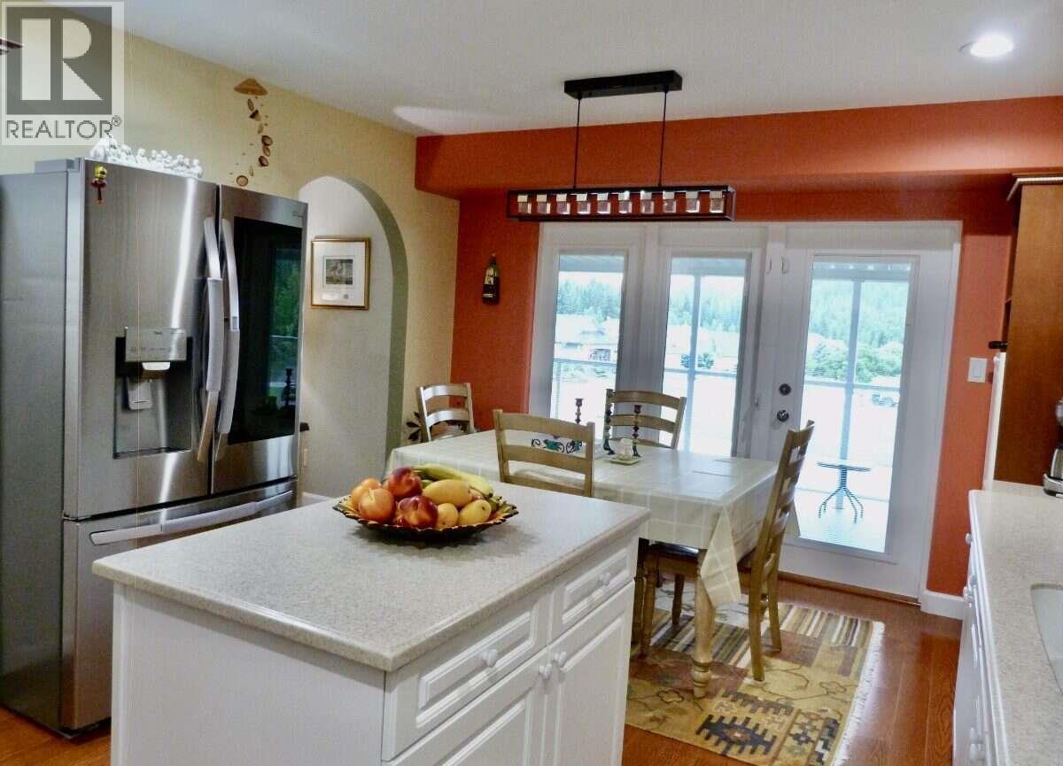 2379 MCTAVISH ROAD - 11