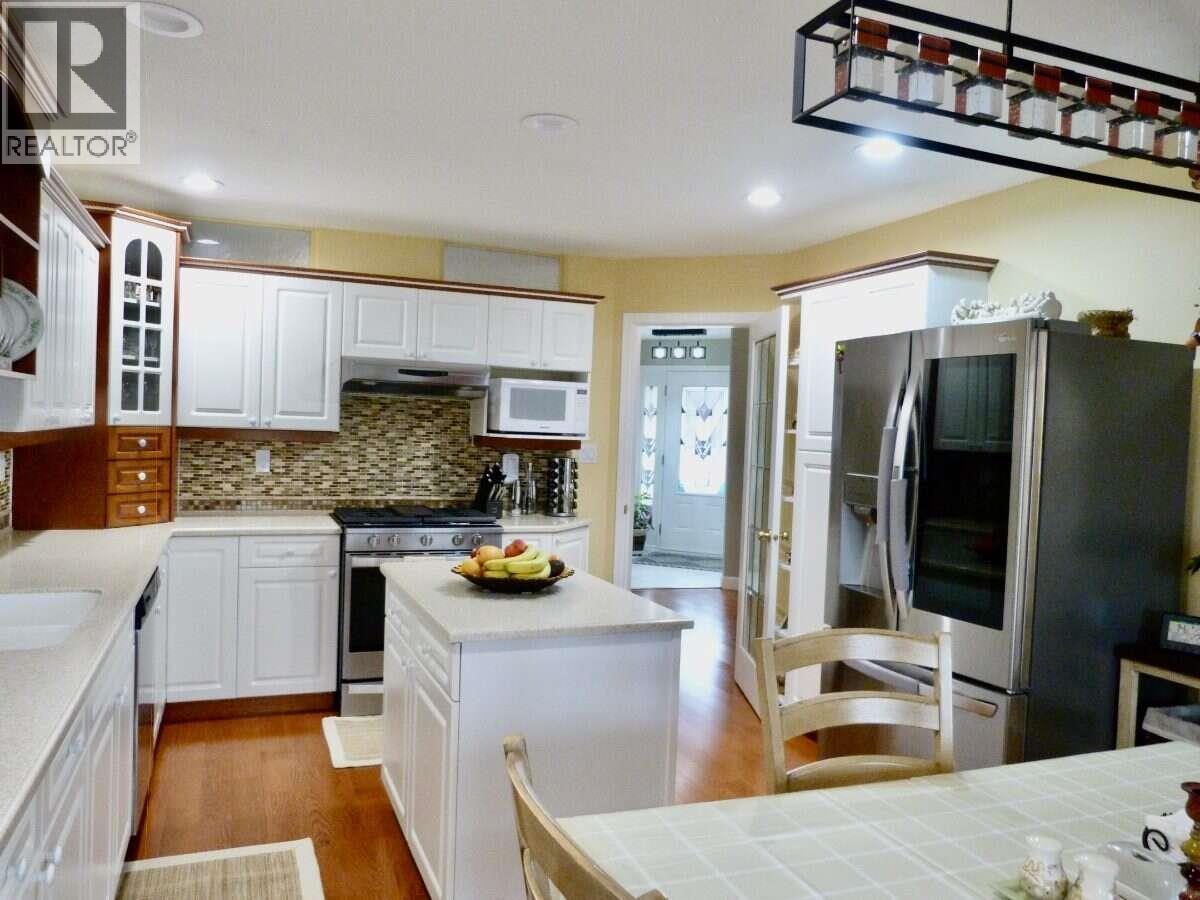2379 MCTAVISH ROAD - 10