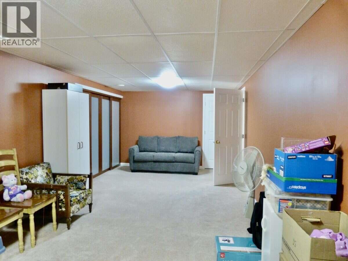 2379 MCTAVISH ROAD - 39
