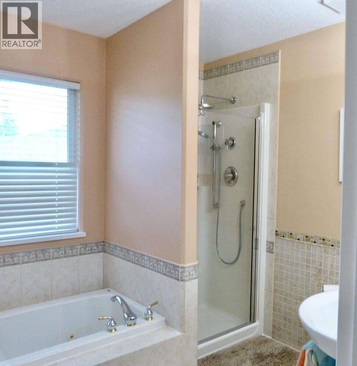 2379 MCTAVISH ROAD - 20