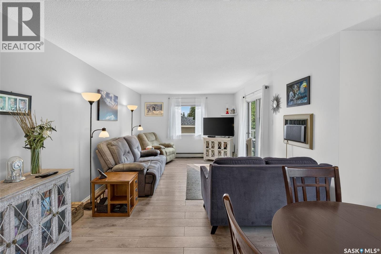 #104 2405 1st AVENUE W - 17