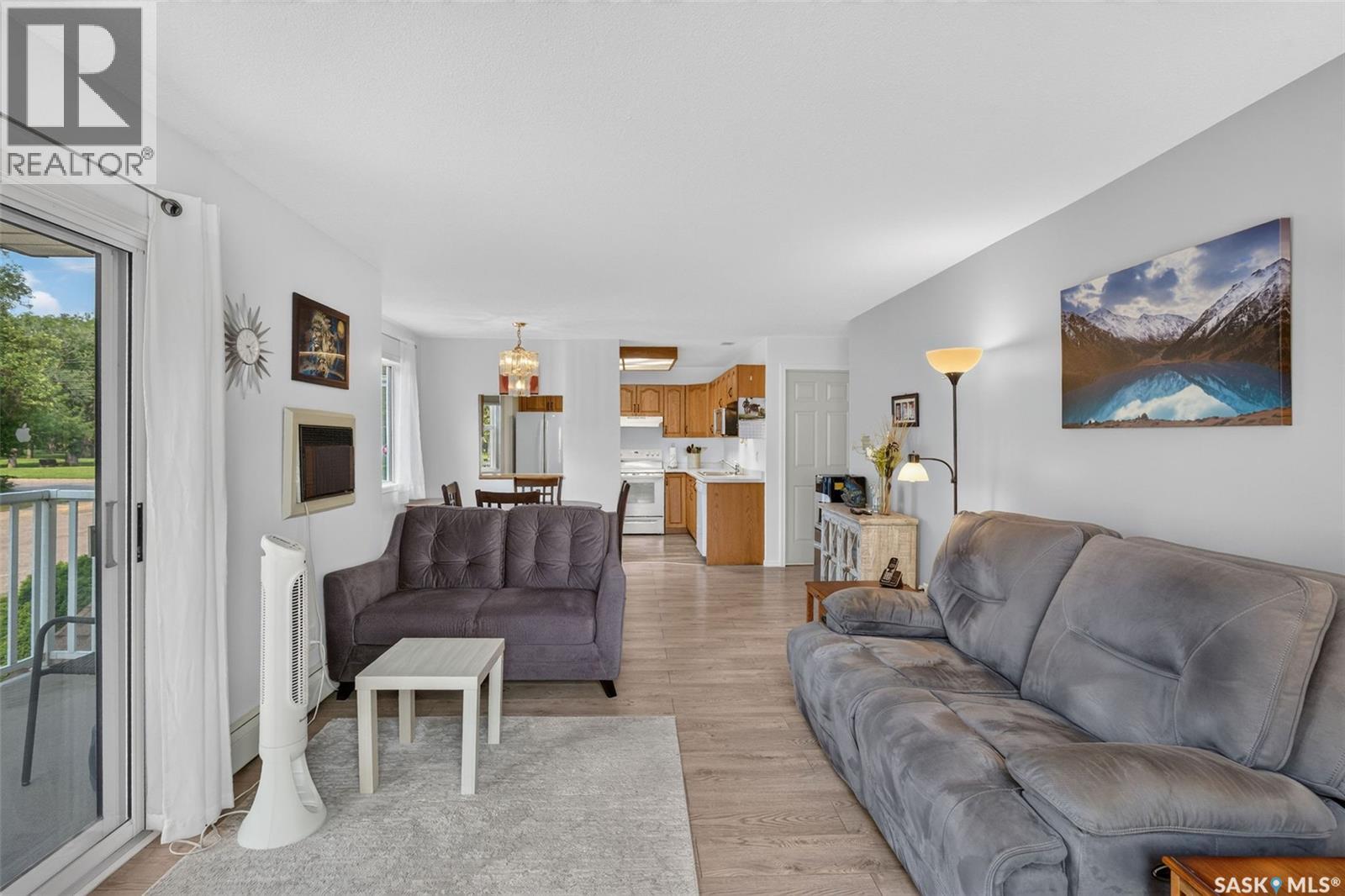 #104 2405 1st AVENUE W - 18
