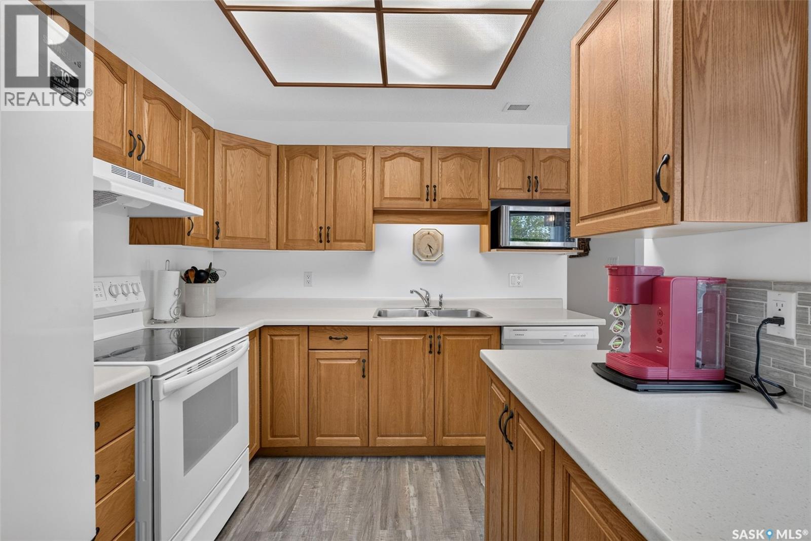 #104 2405 1st AVENUE W - 2