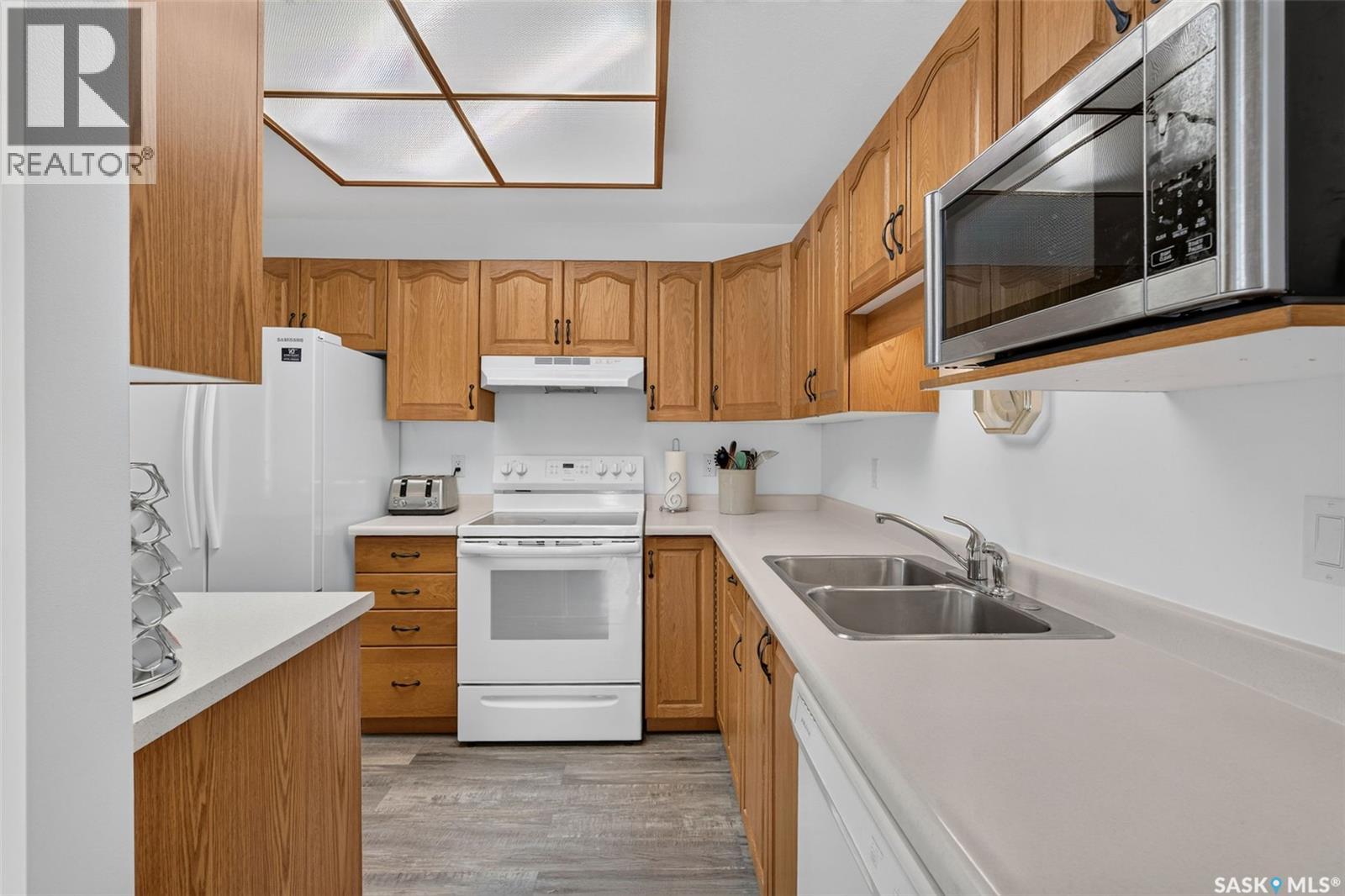 #104 2405 1st AVENUE W - 3