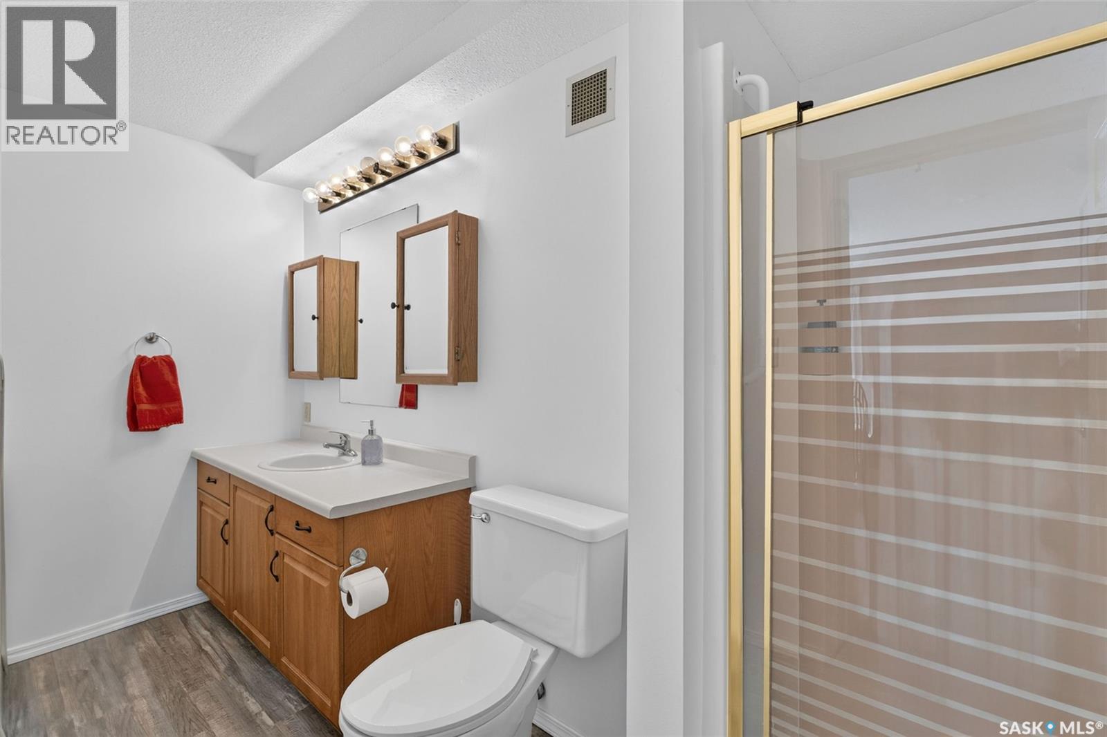 #104 2405 1st AVENUE W - 34
