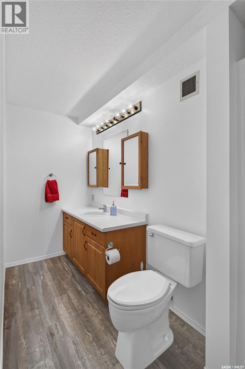 #104 2405 1st AVENUE W - 35