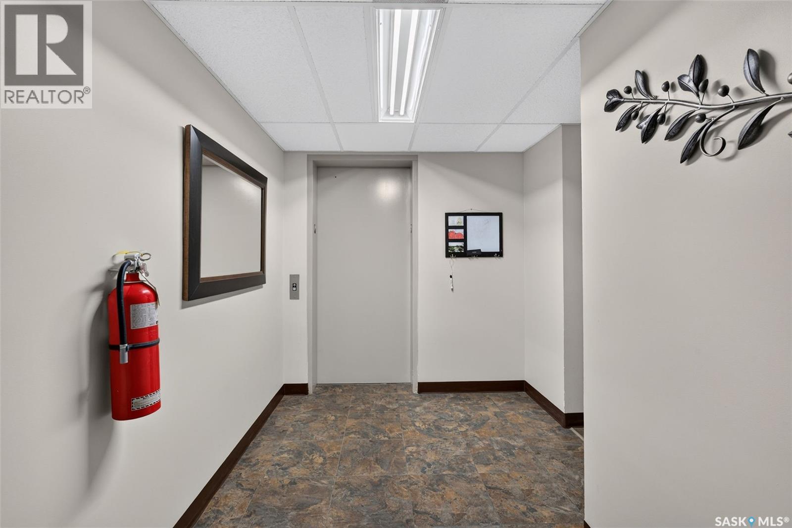 #104 2405 1st AVENUE W - Image 39