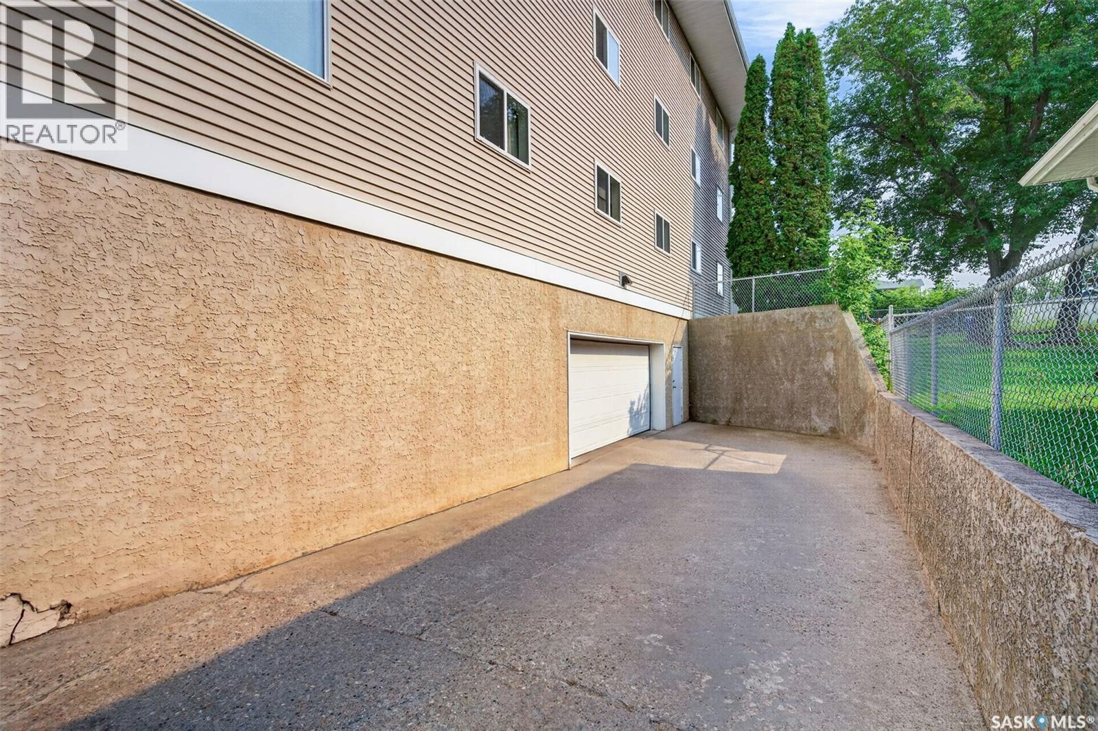 #104 2405 1st AVENUE W - Image 42