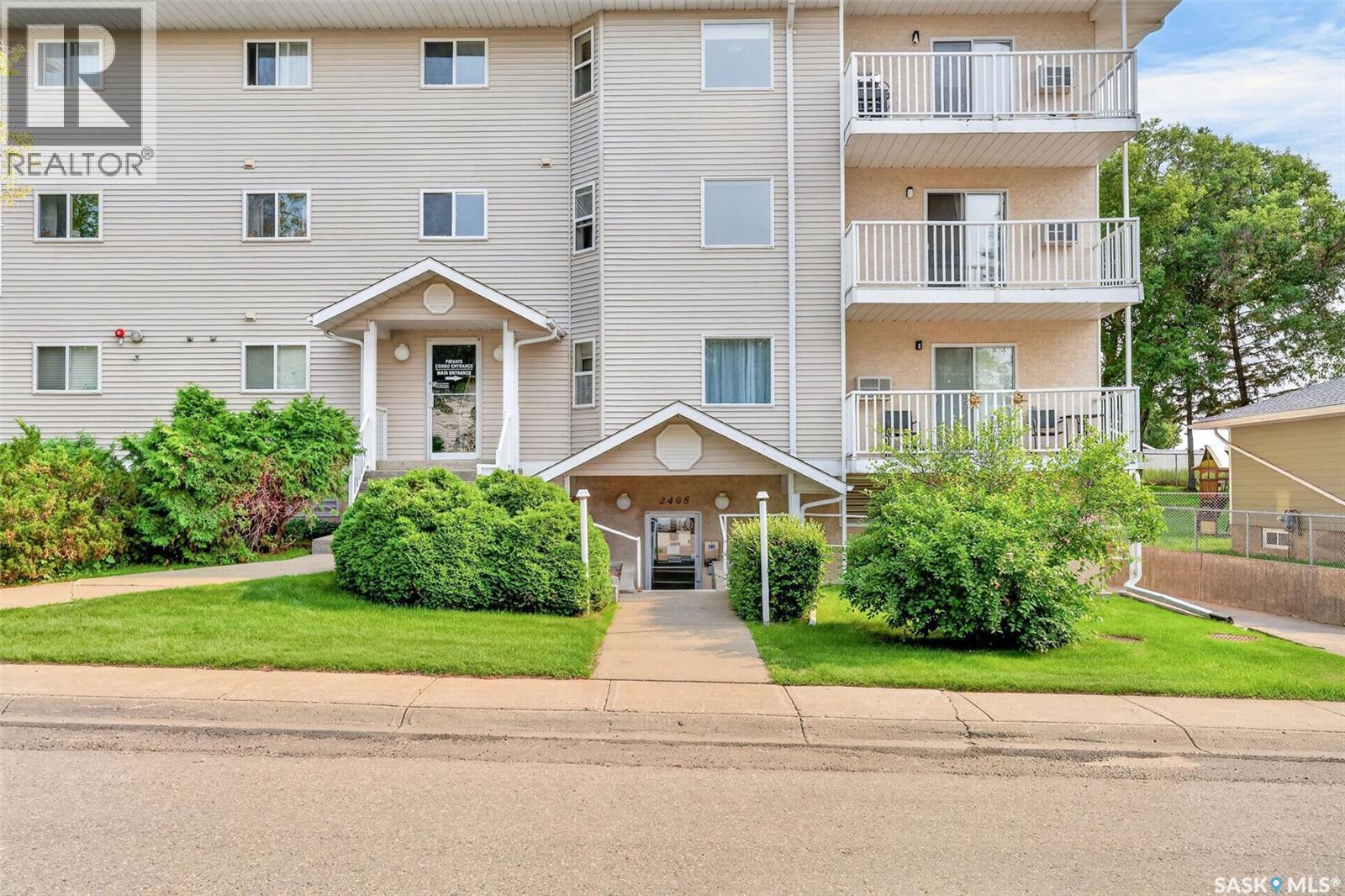 #104 2405 1st AVENUE W - 46