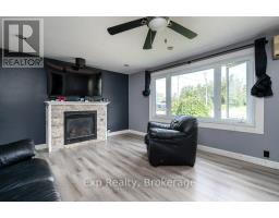 Dining room - 388 Meyers Creek Road, Quinte West, ON K8V5P8 Photo 6
