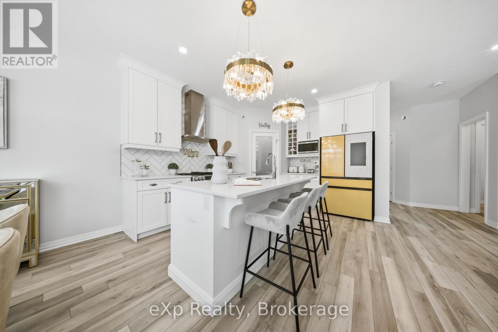 89 ACORN TRAIL - 19