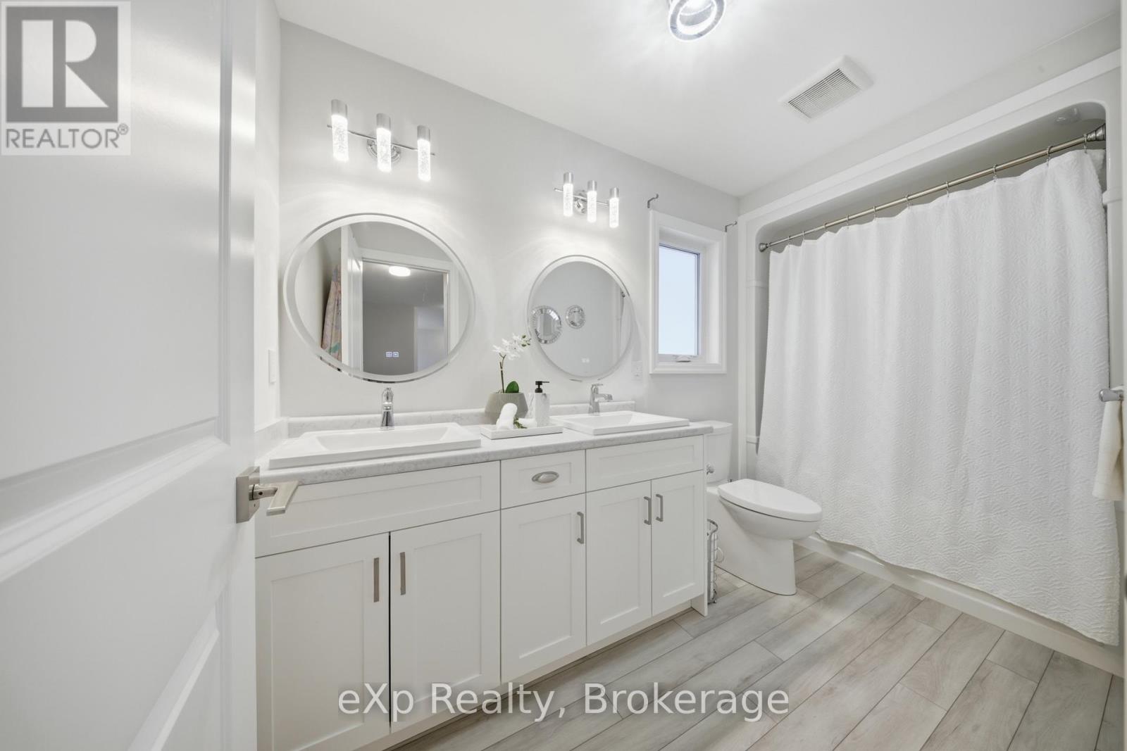 89 ACORN TRAIL - 32