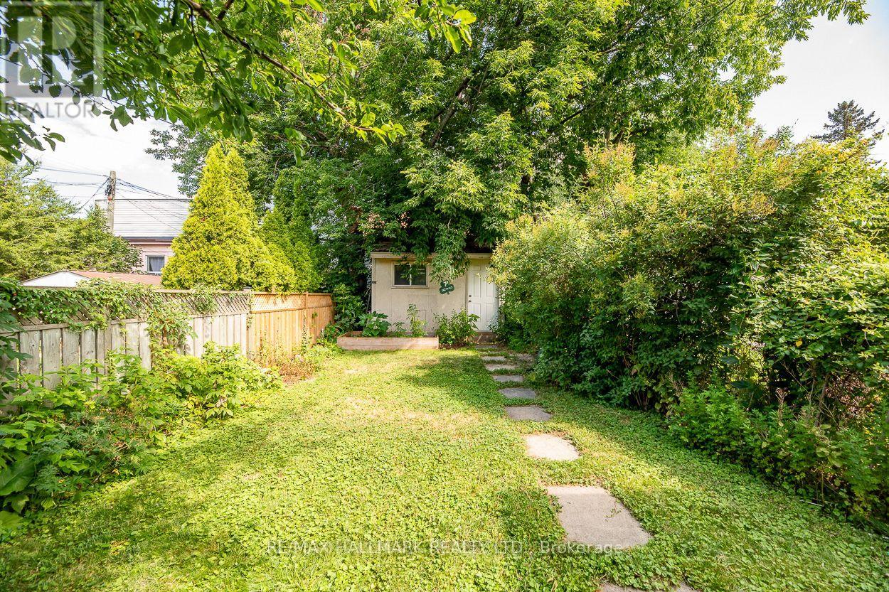38 BOULTBEE AVENUE - 21