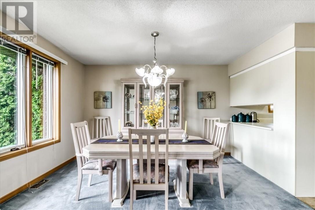 98 Chantal Cres - 11