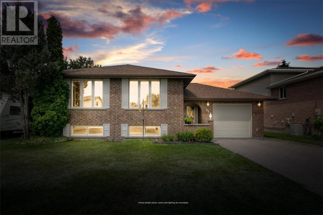 98 Chantal Cres - 2