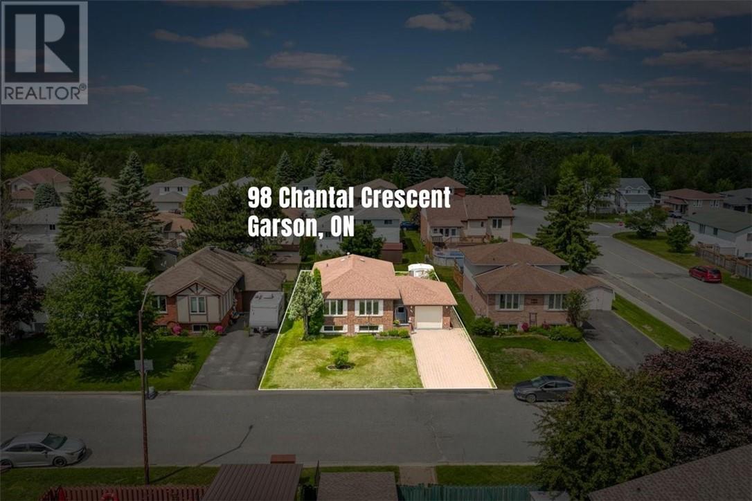 98 Chantal Cres - 4