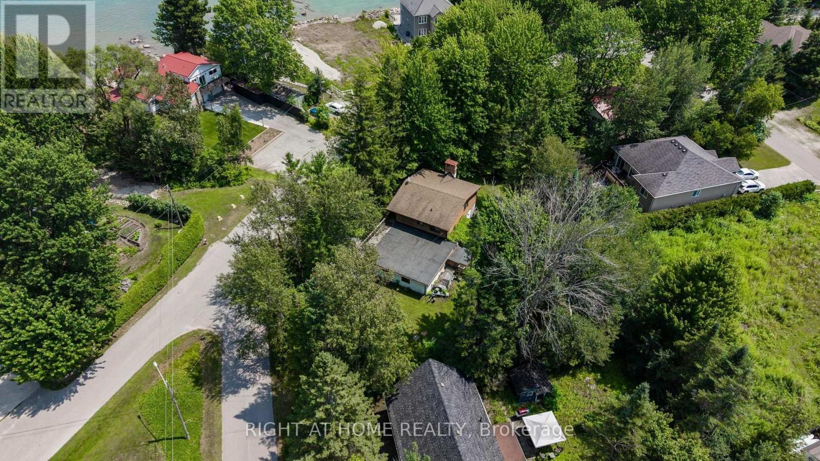 25 WILLIAM AVENUE - 33