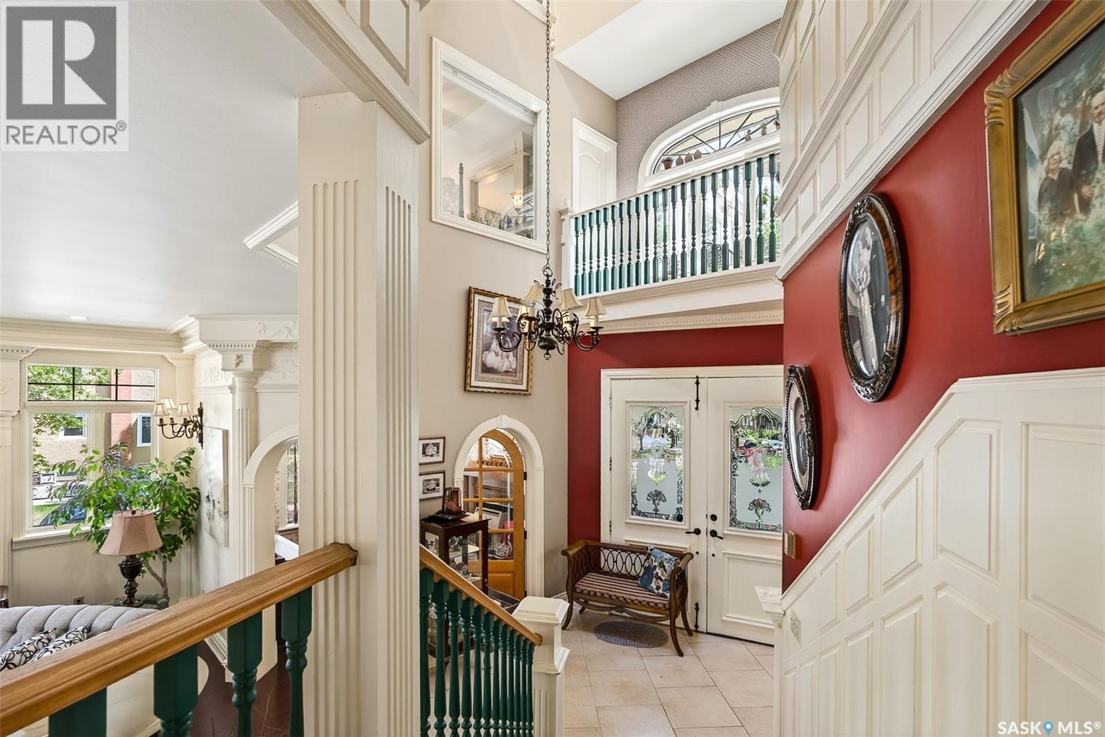 220 Hall STREET W - Image 37