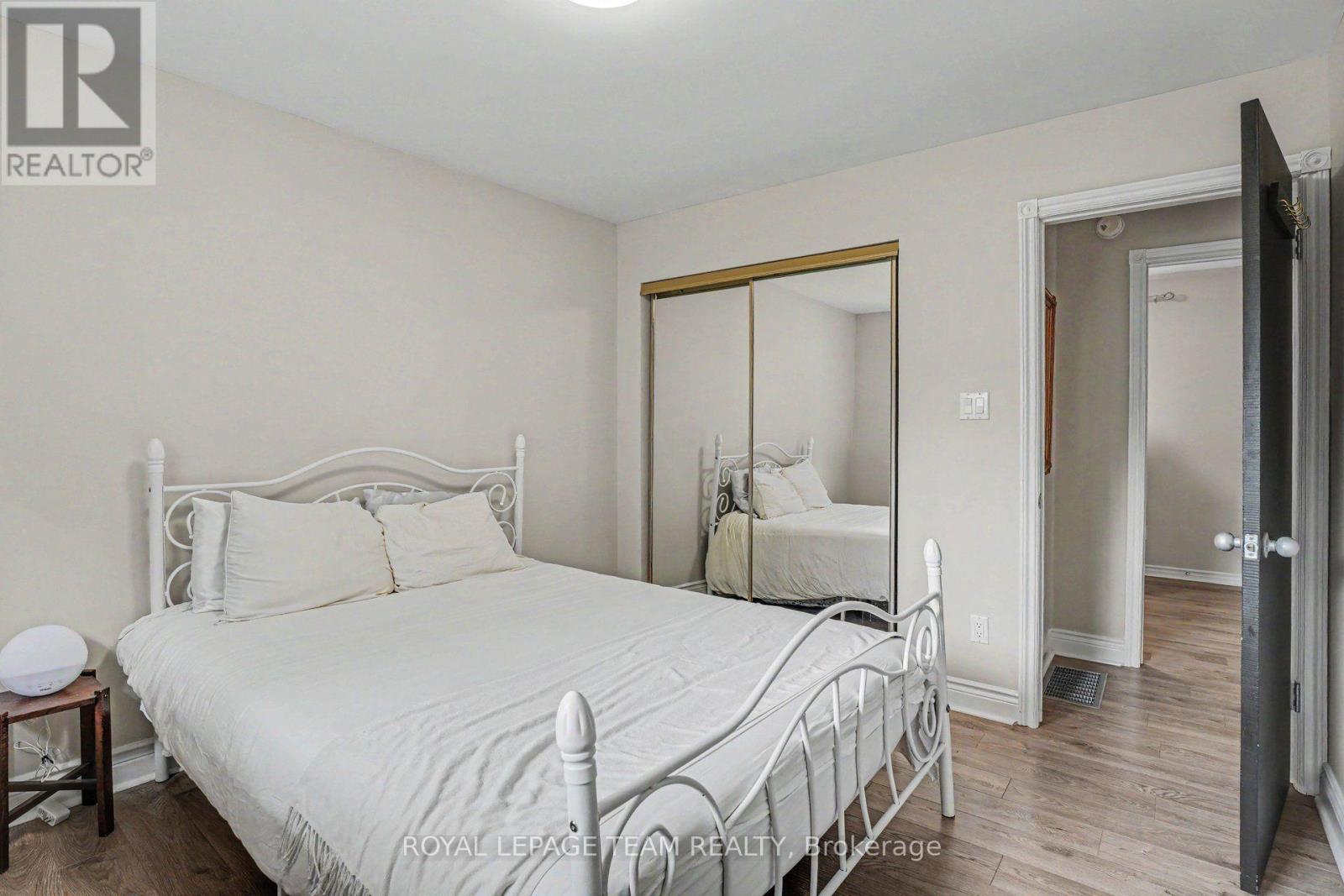 400 WYLIE STREET - 16