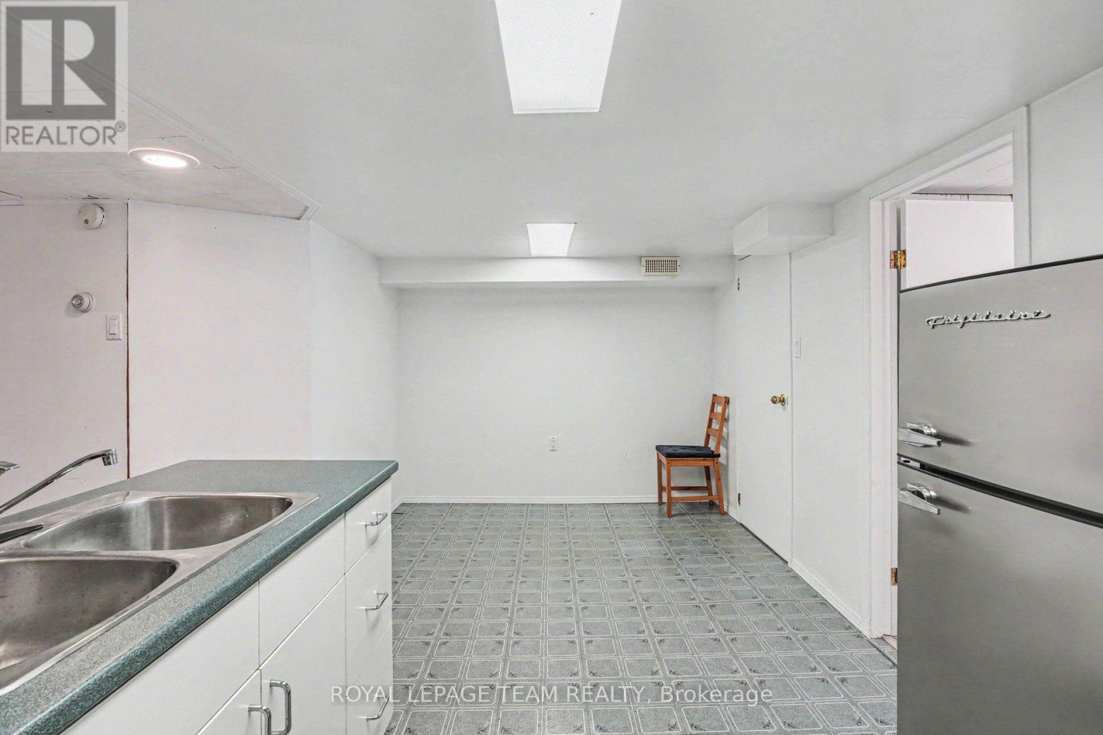 400 WYLIE STREET - 17
