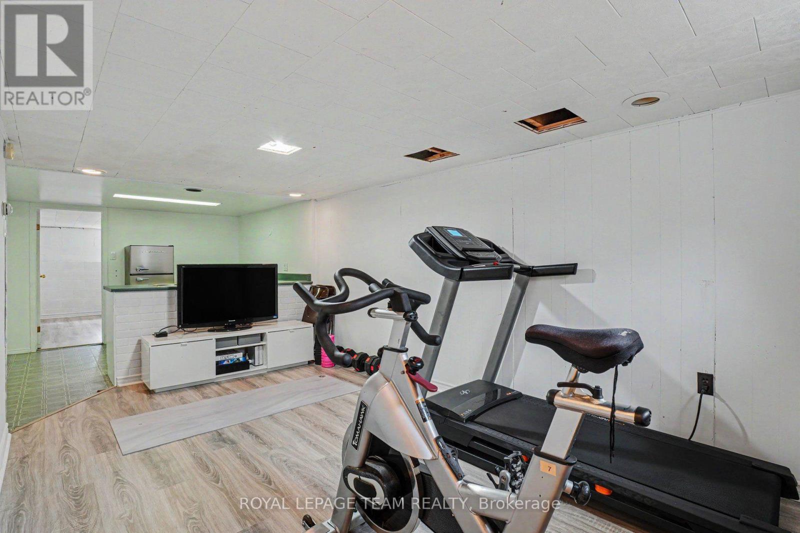 400 WYLIE STREET - 20