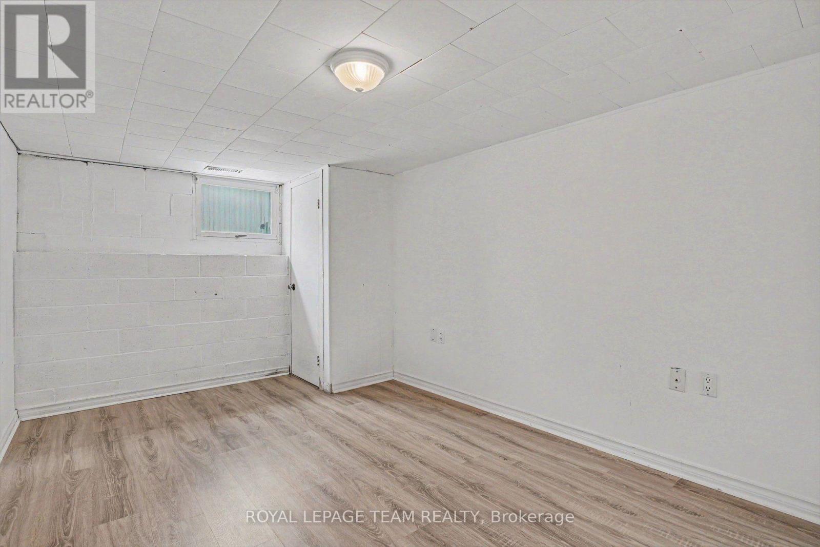 400 WYLIE STREET - 22