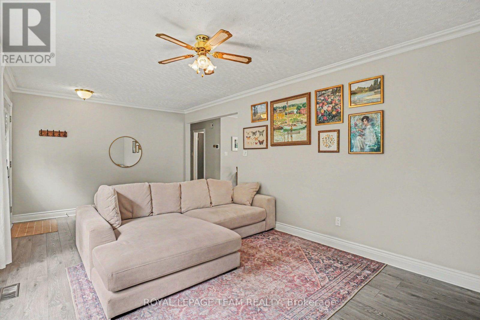 400 WYLIE STREET - 4