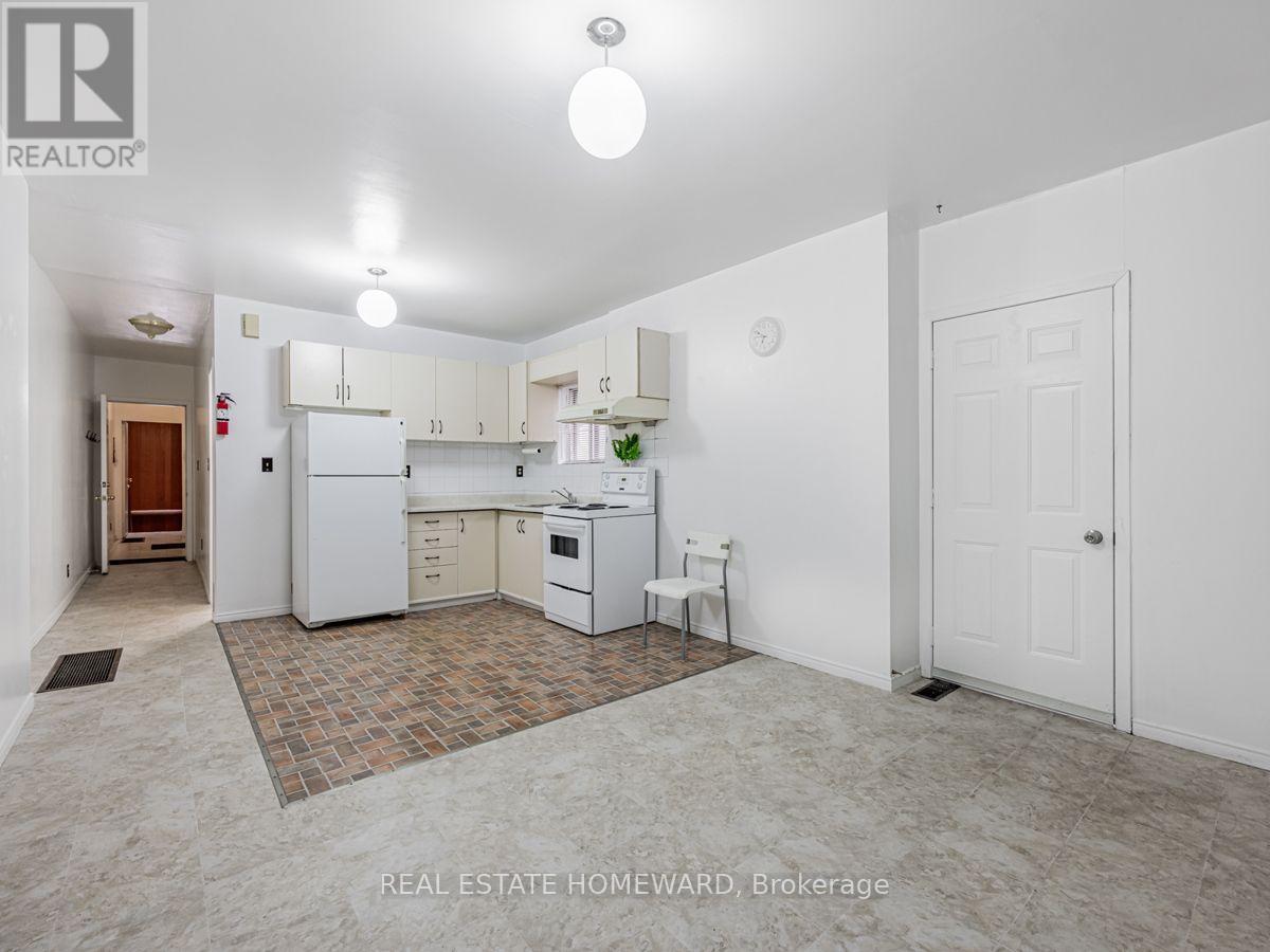 Photo of 2438 Danforth Avenue