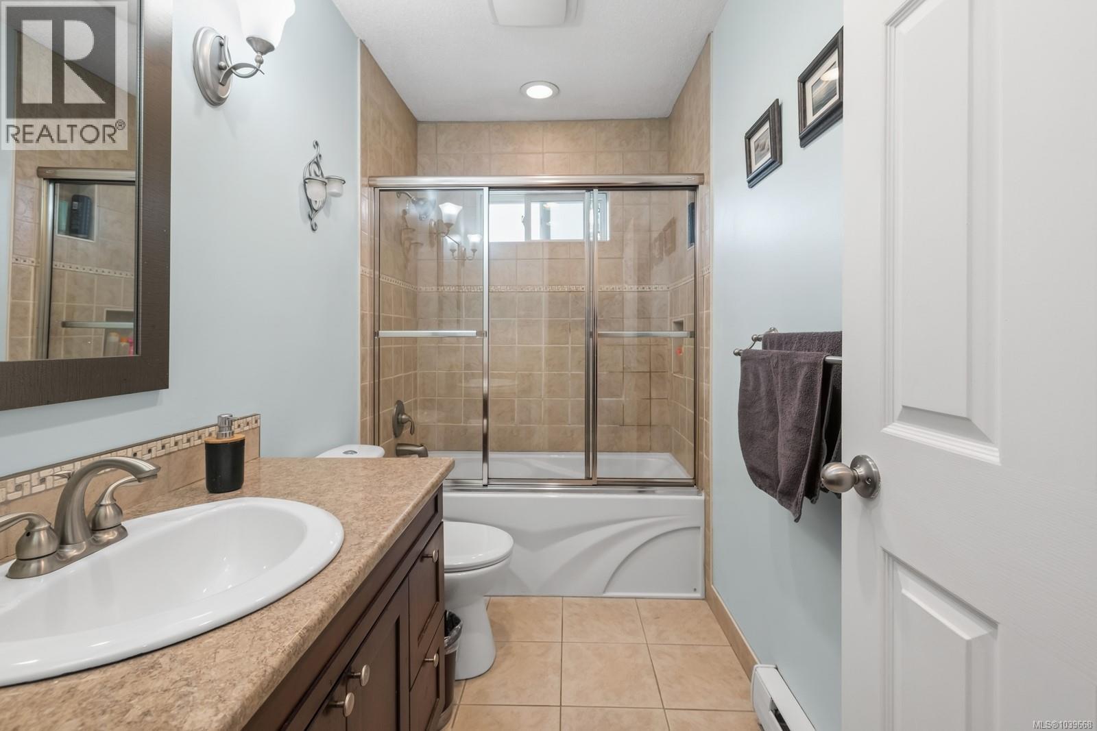 2267 Regina Dr - Image 31