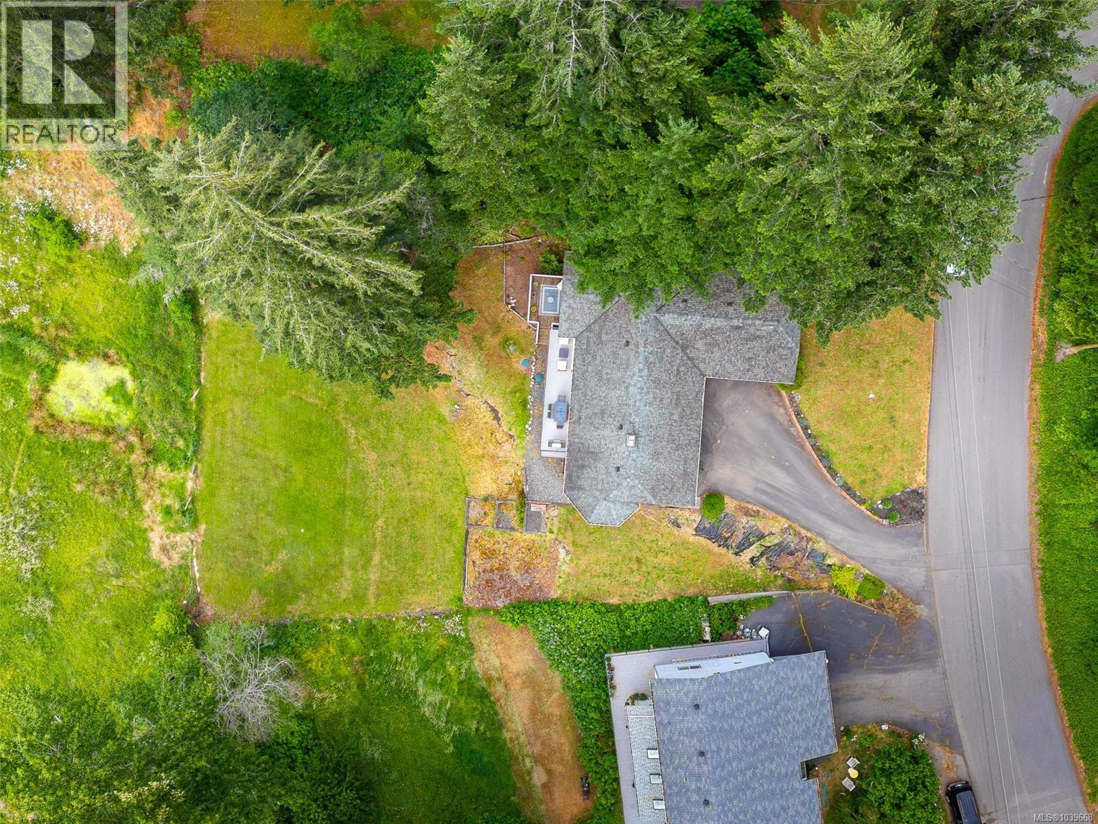 2267 Regina Dr - 6