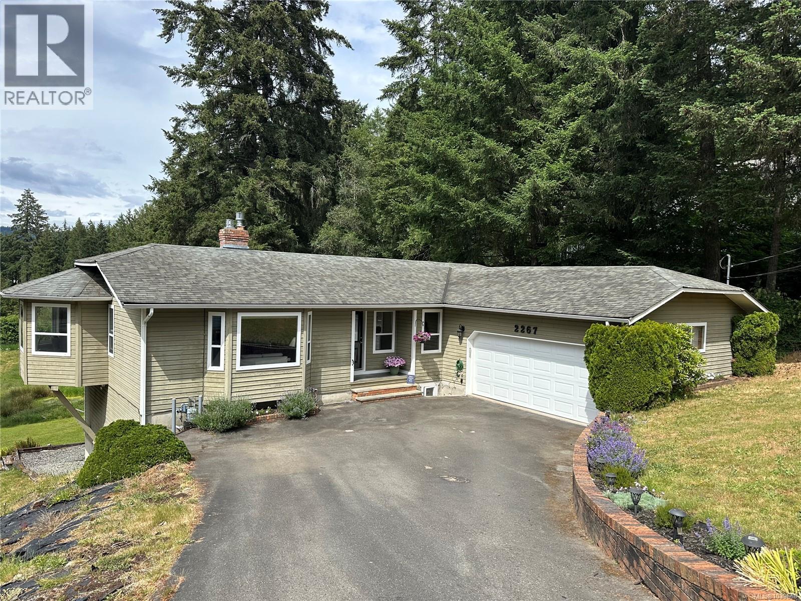 2267 Regina Dr - 4