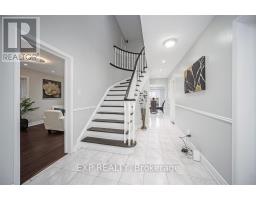 692 Huntington Ridge Drive, Mississauga, ON L5R1Z5 Photo 9
