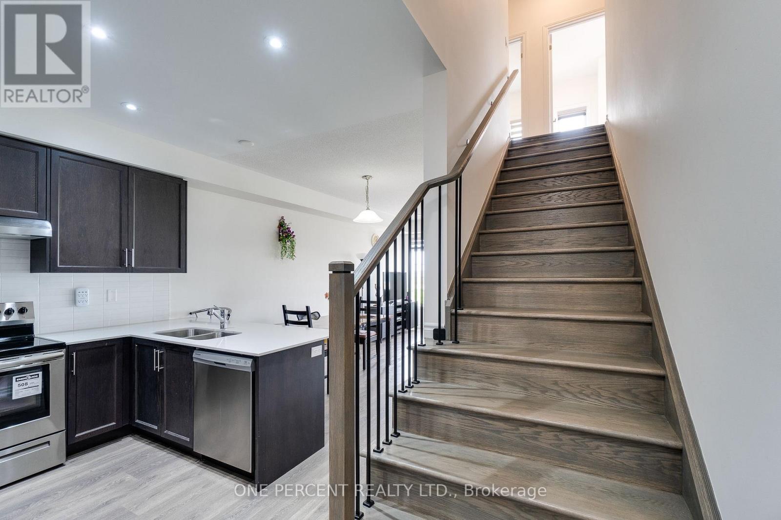 387 THIMBLEWEED COURT - 29