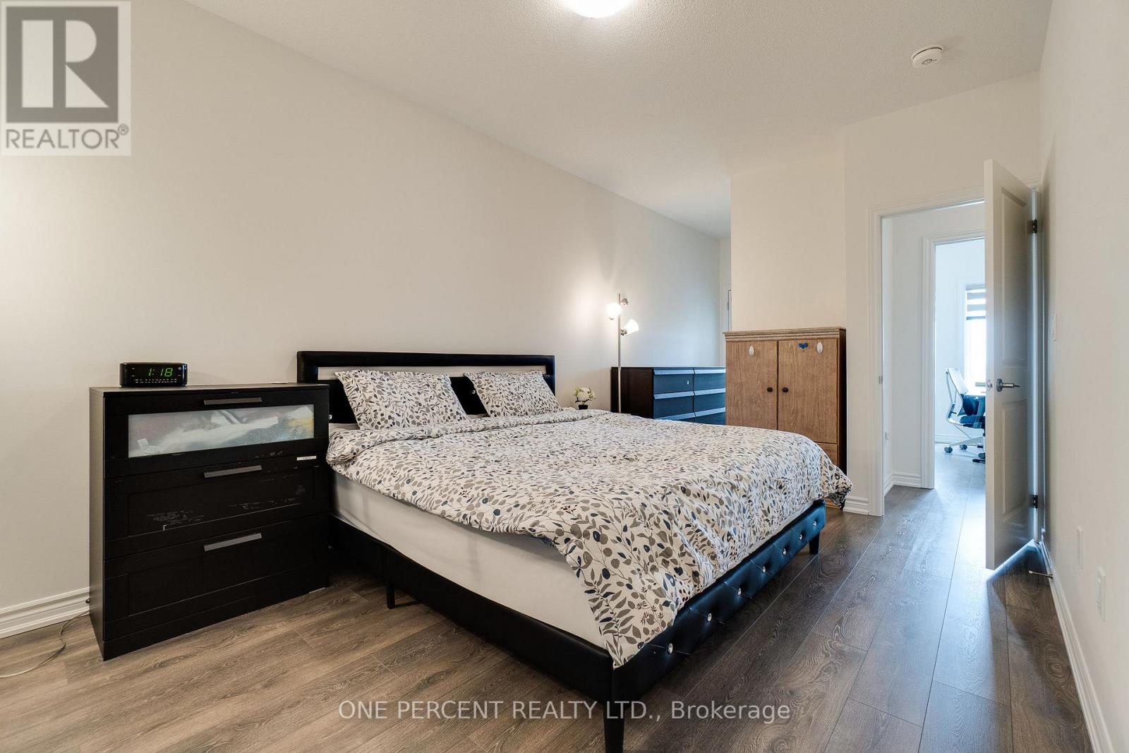 387 THIMBLEWEED COURT - 32