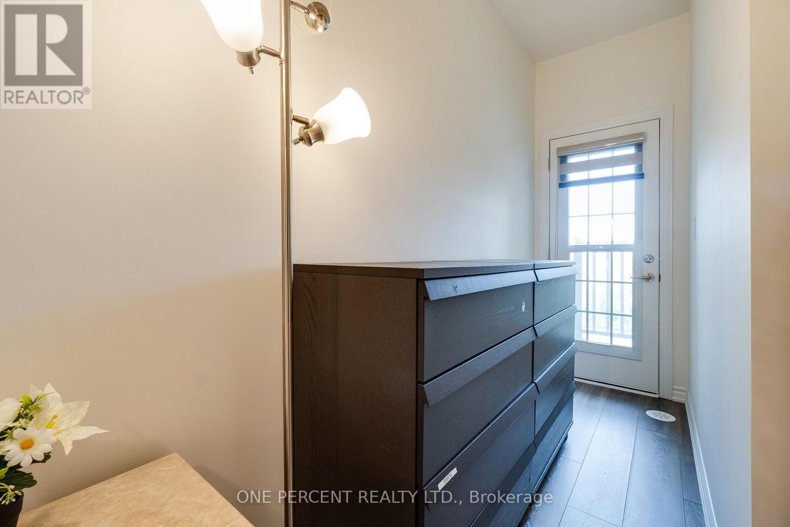 387 THIMBLEWEED COURT - 33