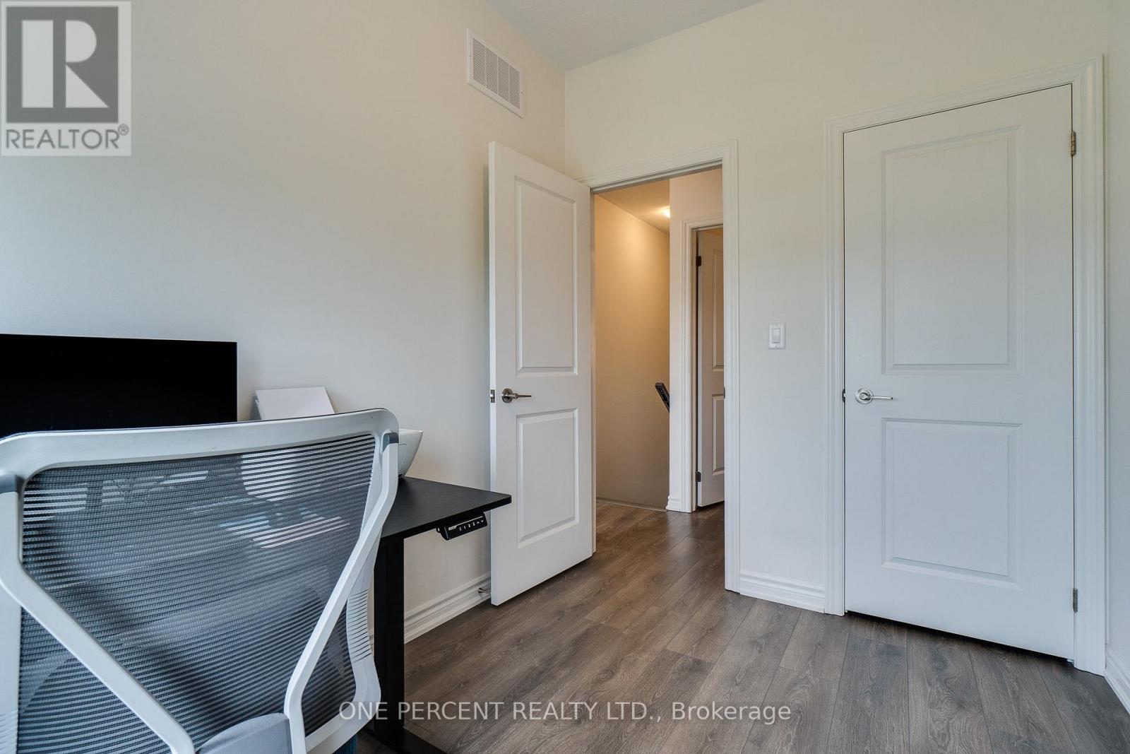 387 THIMBLEWEED COURT - 37