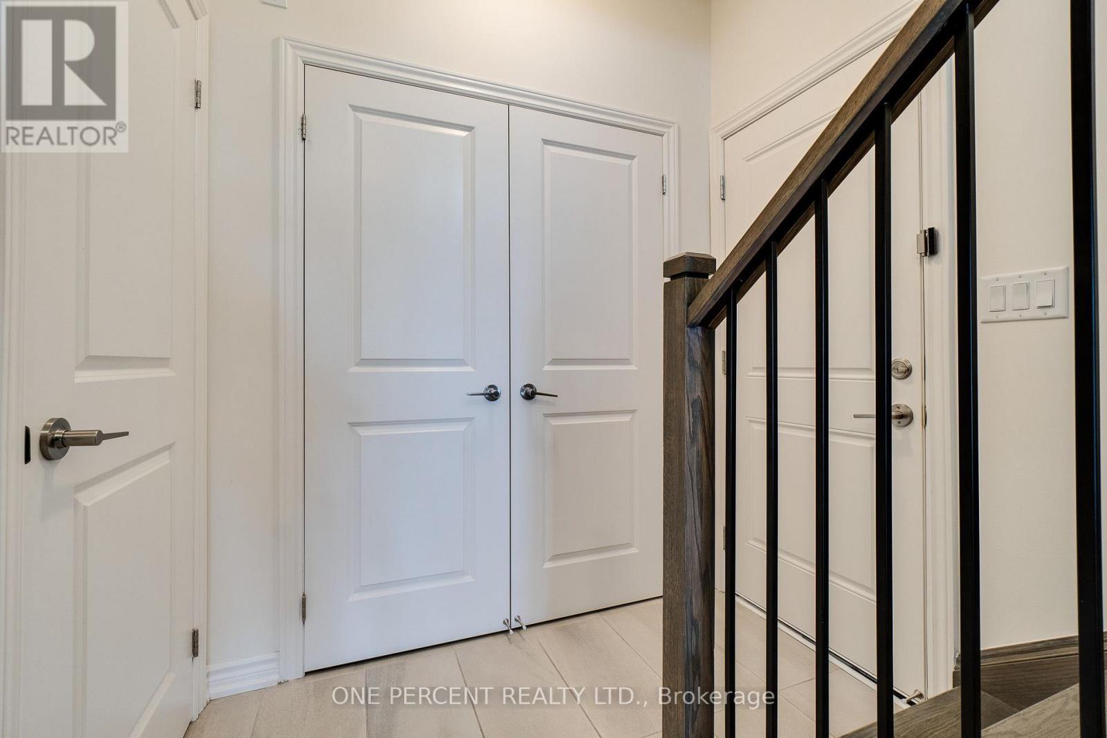 387 THIMBLEWEED COURT - 5