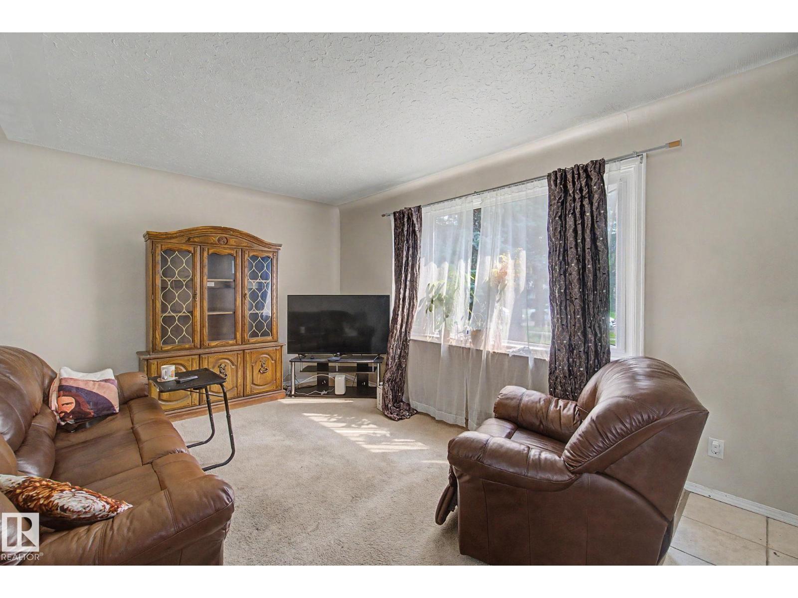 8710 83 AV NW - 2