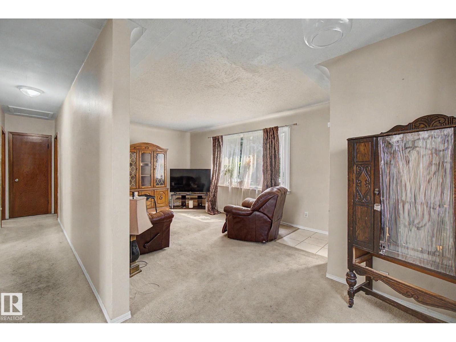 8710 83 AV NW - 4