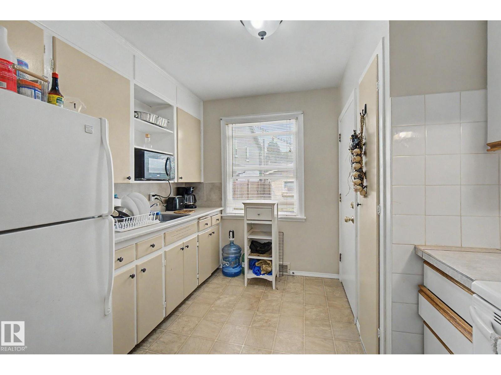 8710 83 AV NW - 5