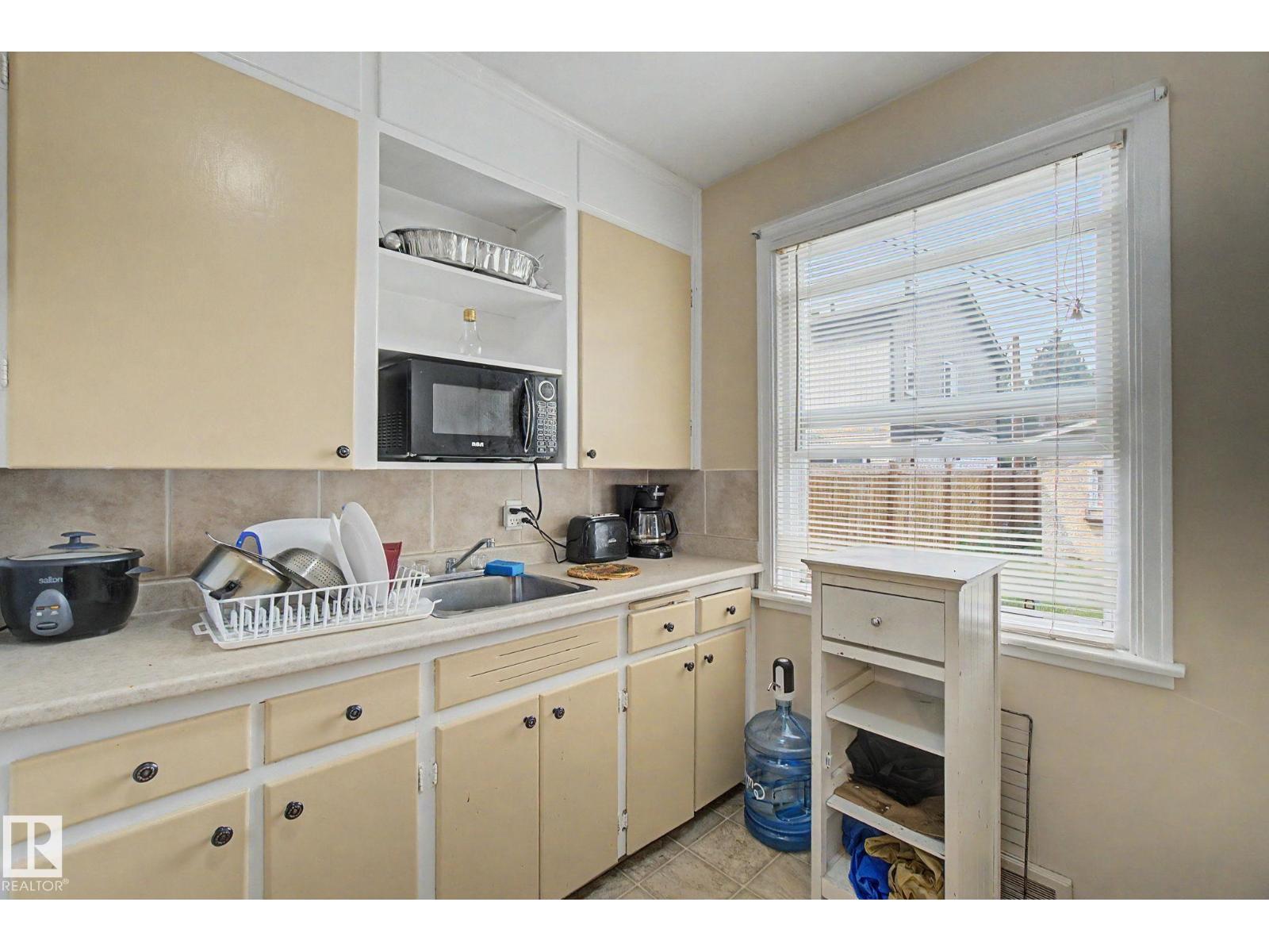 8710 83 AV NW - 6