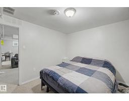 8710 83 Av Nw, Edmonton, AB T6C1B3 Photo 14